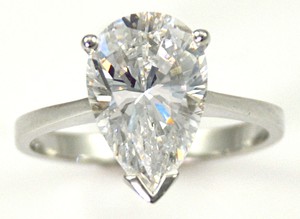 Anillo de Compromiso con Diamante Corte Pera Plateado, Estilo Clásico para Mujer, Diamante Blanco Natural Certificado por GIA - Product Image 1