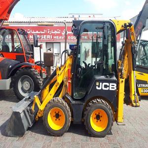 รถตักล้อยาง JCB รุ่น 1CX ประสิทธิภาพสูง พร้อมหัวขุดด้านหลัง หัวตักด้านหน้า เครื่องยนต์ทรงพลัง ปั๊ม มอเตอร์ เกียร์ โครงสร้างแข็งแรงทนทาน - Product Image 4