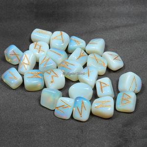 Inde Moonstone Rune Set Agate en cristal naturel sculpté avec gravure pour Feng Shui Chakra Love & Home Decor Prix d'usine - Product Image 3