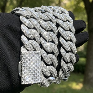Collier ras du cou en argent sterling 925 plaqué or avec chaîne cubaine en moissanite, style Iced Out, pour homme et femme, idéal pour les fêtes hip-hop et comme cadeau - Product Image 6