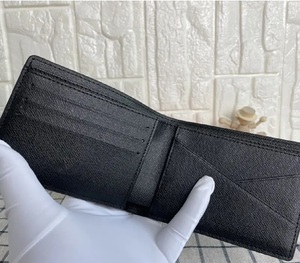 Cartera Delgada Coreana de Cuero Genuino para Hombre con Bloqueo RFID y Cierre de Botón, 12 Pulgadas, para Dinero y Tarjetas, con Correa para la Muñeca - Product Image 1