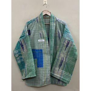 Chaqueta Kimono Kantha de patchwork 100% algodón hecha a mano, manga larga, cuello chal, ecológica, para mujer. - Product Image 6