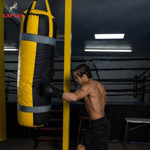 Saco de Boxeo Profesional de Alta Calidad, Resistente, con Cuero Personalizado y Relleno de Arena - Product Image 3