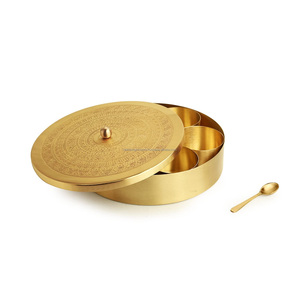 Caja de Masala de Latón Hecha a Mano con Tapa con Mandala Grabado – 7 Recipientes y Cuchara - Product Image 2