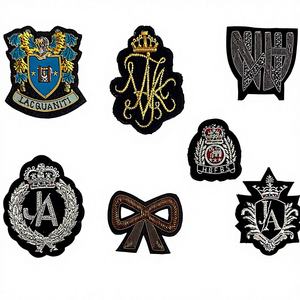 Colección premium de insignias de alambre de bullion hechas a mano - Product Image 1