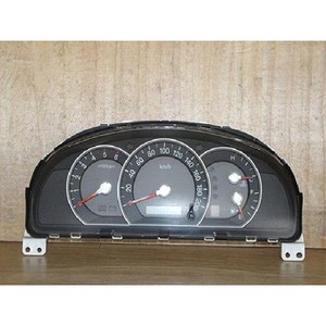 Ensemble de tableau de bord Sorento (groupe d'instruments) d'occasion OEM 940133E011 - Product Image 1