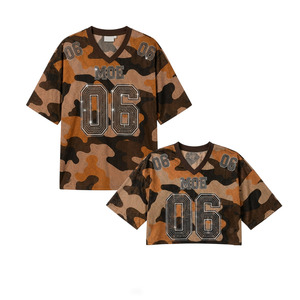 เสื้อครอปท็อปสไตล์สปอร์ต ลายพราง ยูนิเซ็กซ์ ตกแต่งด้วยตัวอักษรประดับเพชรแบบกำหนดเอง สไตล์เสื้ออเมริกันฟุตบอล  สั่งผลิตได้จำนวนน้อย  เสื้อสตรีทวิบวับ - Product Image 5