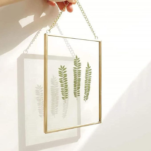Marco de Fotos Rectangular Colgante de Latón con Flores Secas, Marco de Fotos Vertical de Metal Hecho a Mano para Decorar la Pared - Product Image 6