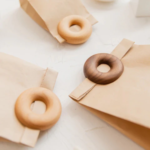 Clip Sellador de Bolsas de Madera Único con Forma de Donut para Cocina y Hogar, Organizador de Clips para Bolsas, 5 Piezas - Product Image 3