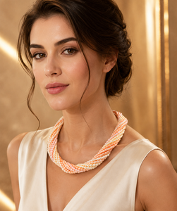 Collier statement torsadé multicouche fait main SSTRINGZ en perles de riz multicolores pour femme, bijoux de fête certifiés Haryana - Product Image 2