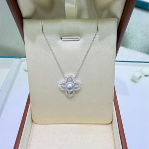 Collier exquis en perles de culture d'eau de mer 8-9 mm avec pendentif en argent pur, motif trèfle, luxe léger pour le printemps/été - Product Image 3