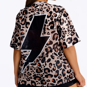Maglia Oversize da Football Americano con Stampa Leopardata per Donna, Traspirante, Manica Corta, Moda Streetwear, Logo Personalizzato OEM, Vendita all'Ingrosso - Product Image 2