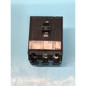 Disjoncteur SQUARE D QOB3205237, 240 V, 20 A - Équipements et pièces semi-conductrices d'occasion fiables à l'échelle mondiale chez - Product Image 1