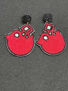 Pendientes de pájaro rojo con cuentas hechos a mano con contorno negro, joyería con temática animal - Product Image 3