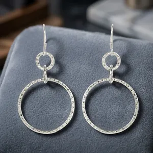Pendientes de Aro Dobles Texturizados de Plata de Ley 925 Martillada de 30 mm para Mujer, Joyería Redonda Colgante Hecha a Mano y Elegante - Product Image 5