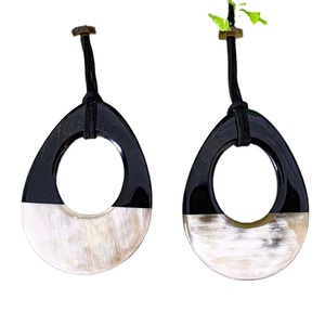 Pendentif en corne de buffle de haute qualité Design à la mode à la mode de l'Inde Fabricant en vrac Colliers de chaîne d'approvisionnement - Product Image 3
