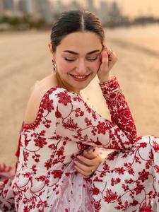 ชุดราตรีดีไซน์ใหม่สไตล์หรูหรา ผ้าไหมปักลายด้วยด้ายจารี โดริ โคดดิ้ง พร้อมสีใหม่และกระโปรงแยกชิ้น - Product Image 2