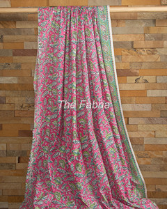 Kalamkari ผ้าฝ้ายสีชมพูงานทำมือที่สวยงามพร้อมลายดอกไม้สำหรับชุดสูทเสื้อปกและเครื่องแต่งกาย - Product Image 1