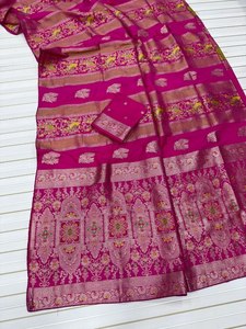 Sari en jacquard Meenakari motif oiseaux et paons, en tissu Chinya, crêpe scintillant et georgette, sari teint à la main avec motif paon, sari de créateur - Product Image 4