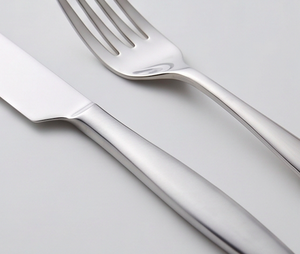Ensemble de 5 couverts en acier inoxydable, finition plaquée argent, manches robustes, parfaits pour la cuisine, la table, la maison et l'hôtel. - Product Image 2
