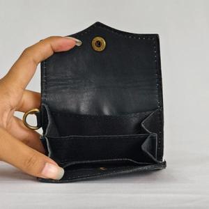 Tarjetero de Cuero Genuino Hecho a Mano con Estampado de Dibujos Animados, Cierre a Presión Estilo Vintage, Cartera Corta para Mujer - Product Image 5