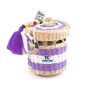 HIGH QUALITY Holiday Water Hyacinth Basket: Handcrafted With Moon & Star Details for Festive Ramadan & Eid Celebrations. - Product Image 4