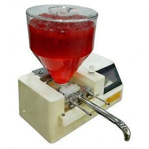 Injecteur de garniture pour pâtisserie à double bec Kolice F-5001 avec trémie de 6 L - Product Image 2