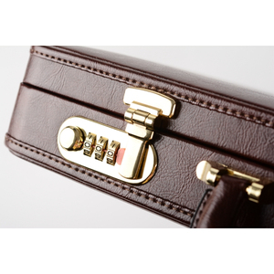 Maletín clásico de PU con cierre de hebilla dorada para hombre, uso empresarial, maletín de negocios duradero y rígido. - Product Image 5
