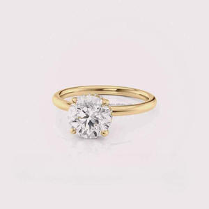 Anillo de Compromiso Solitario con Diamante Cultivado en Laboratorio de Corte Redondo en Oro Amarillo, Anillo de Promesa Clásico de Cuatro Puntas para Mujer - Product Image 1