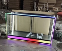RGB Wasserfließende Licht-Glasvitrine Farbenfrohe Ausstellungsvitrine mit Gehärtetem Aluminiumlegierungsrahmen