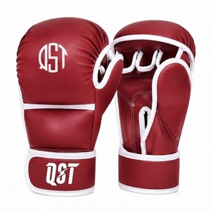Gants d'entraînement QST Premium en cuir PU à doigts ouverts pour arts martiaux, avec rembourrage dorsal - Product Image 5