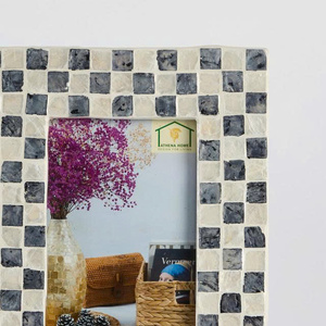 Diseño Artesanal Sofisticado, Perfecto para Decoración de Interiores Modernos y Lujosos, Marco de Fotos Vietnamita de Capiz de Primera Calidad - Product Image 3