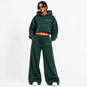 Vocksin Exports Ensemble de survêtement pour femme, vert émeraude, avec finition en strass, comprenant un sweat à capuche court et un pantalon de survêtement à jambe large, qualité premium, style streetwear, 100% coton - Product Image 1