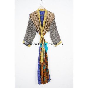 Camisón Bohemio Elegante con Estampado Floral de Sari de Seda Reciclada, Ropa de Playa para Mujer, Kimono Informal Vintage Sexy Hippie - Product Image 1