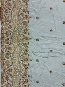 Tissu en crêpe de soie pur de qualité supérieure, élégant, avec broderie perlée à la main, pour vêtements de soirée et collection de mariée, à bon prix. - Product Image 4