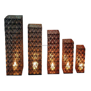 Juego de portavelas votivo de hierro cuadrado decorativo para el hogar de 5 piezas con portavelas decorativo con acabado recubierto de polvo negro votivo - Product Image 1