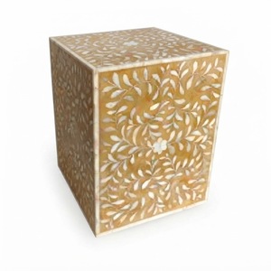 Taburete Artesanal con Incrustaciones Florales de Hueso, Mesa Auxiliar Decorativa, Mesa de Noche Cúbica de Nácar Amarillo, Proveedor de Muebles al por Mayor - Product Image 1