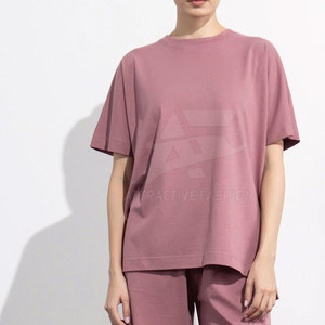 Vêtements décontractés de qualité pour femmes, t-shirt oversize conçu pour une coupe décontractée et un confort durable, t-shirt oversize pour femmes - Product Image 5