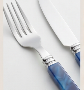Ensemble de couverts finis argentés avec manche en résine bleu marine pour la restauration, les mariages, les fêtes, la maison, la cuisine et les restaurants - Product Image 2