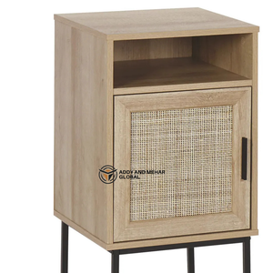 Mesita de Noche Moderna de Madera Clara con Puerta de Mimbre, Mesita de Noche Minimalista con Estante de Almacenamiento y Patas Metálicas, Estilo Escandinavo - Product Image 2