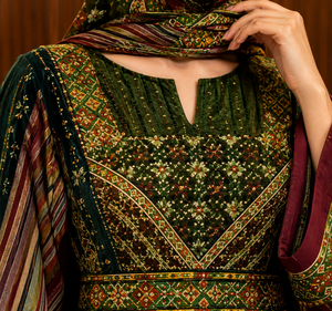 Maxi Thobe élégant et modeste pour femmes |   Robe musulmane ethnique brodée à manches longues, taille naturelle, infroissable |   Moyen-Orient - Product Image 5