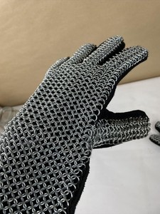 Guantes de Malla de Acero Tradicionales Medievales, Listos para la Batalla, con Impresión por Transferencia Térmica para Disfraces Renacentistas - Product Image 3