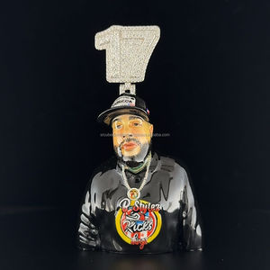 925 plata esterlina personalizada 3D esmalte hombres cara GRA certificado VVS Moissanite corte redondo Hip Hop colgante a precio al por mayor - Product Image 1