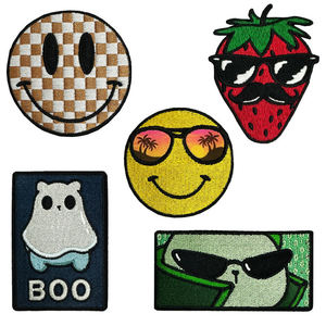 Écusson brodé 3D coloré écologique, thermocollant ou à coudre, pour vêtements, chapeaux, sacs, vestes – Vente en gros - Product Image 1