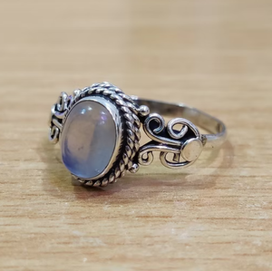 Bague vintage en pierre de lune, argent 925, sertissage clos, bijoux unisexe pour usage quotidien - Product Image 2