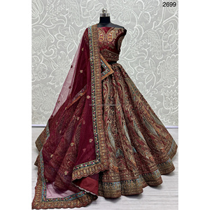 Collections de velours de vêtements de mariée indiens pour la mariée avec le travail de Zarkhan par Fabzone - Product Image 6