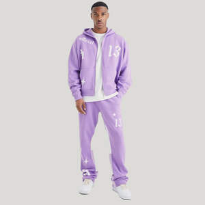 Conjunto Deportivo de Dos Piezas para Hombre, Sudadera con Capucha y Cordón Ajustable, Pantalones Jogger, Color Morado, Transpirable y Ecológico 100% - Product Image 1