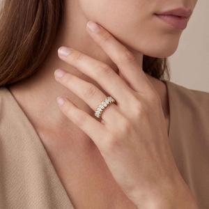 Anillo de diamantes con corte pera y marquise, oro rosa de 9k, cultivado en laboratorio, elegante, apilable, brillante, diseño clásico y atemporal. - Product Image 1