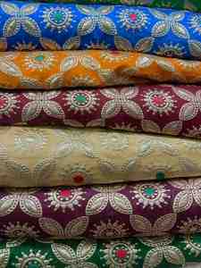 Tissu jacquard brodé léger Zari, 44 pouces, 115 GSM, pour vêtements de mariée, textiles de maison, vêtements ethniques et mode - Product Image 3