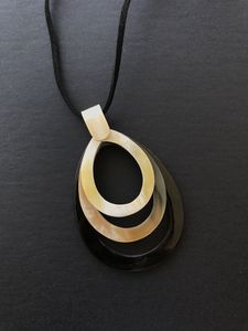 สร้อยคอทำจากเขาสัตว์ธรรมชาติ ดีไซน์หรูหรา เหมาะสำหรับผู้ที่รักแฟชั่นและมองหาเครื่องประดับแฮนด์เมดแท้ๆ - Product Image 4